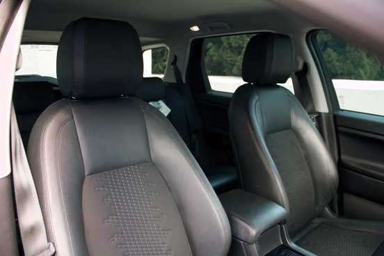 LAND ROVER-DISCOVERY SPORT-2018
