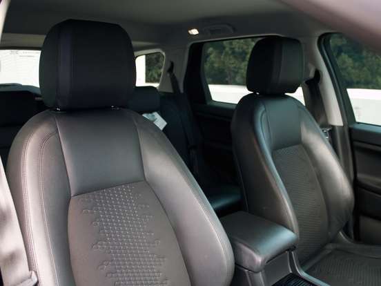 LAND ROVER-DISCOVERY SPORT-2.0 16V SI4 TURBO FLEX SE 4P AUTOMÁTICO LAND ROVER-DISCOVERY SPORT-2018