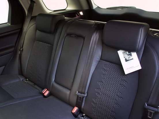 LAND ROVER-DISCOVERY SPORT-2.0 16V SI4 TURBO FLEX SE 4P AUTOMÁTICO LAND ROVER-DISCOVERY SPORT-2018