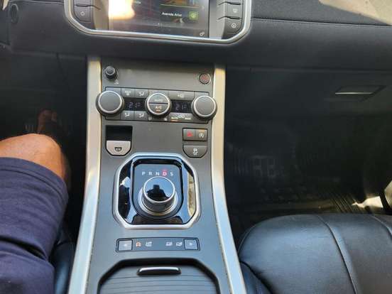 LAND ROVER-RANGE ROVER EVOQUE-2.0 SE 4WD 16V GASOLINA 4P AUTOMÁTICO LAND ROVER-RANGE ROVER EVOQUE-2015