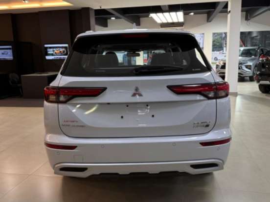 MITSUBISHI-OUTLANDER-2.4 PHEV HPE-S S-AWC DHT MITSUBISHI-OUTLANDER-2025