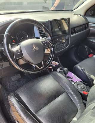 MITSUBISHI-OUTLANDER-2015