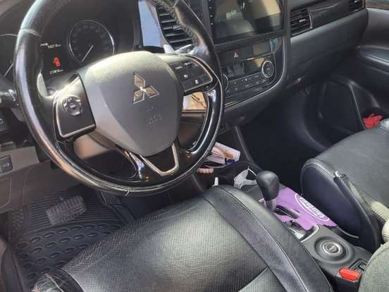 MITSUBISHI-OUTLANDER-2.2 4X4 16V DIESEL 4P AUTOMÁTICO MITSUBISHI-OUTLANDER-2015