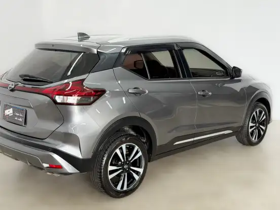 NISSAN-KICKS-2023