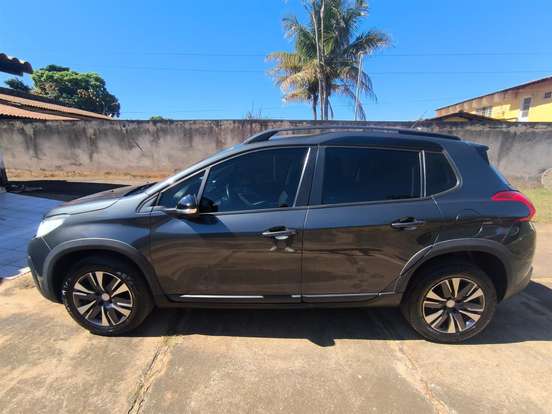 PEUGEOT-2008-2019