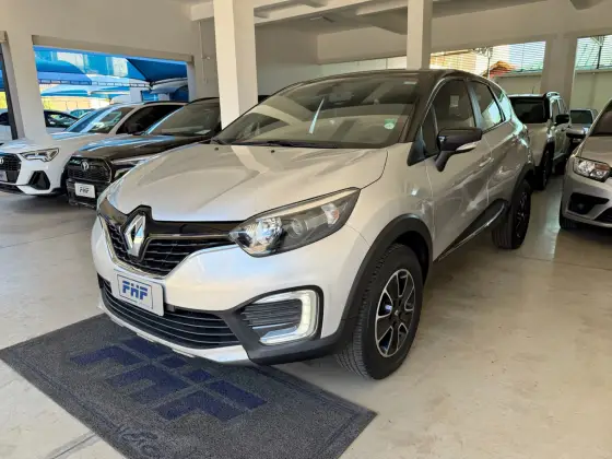 RENAULT CAPTUR 1.6 16V SCE FLEX LIFE X-TRONIC RENAULT CAPTUR 1.6 16V SCE FLEX LIFE X-TRONIC