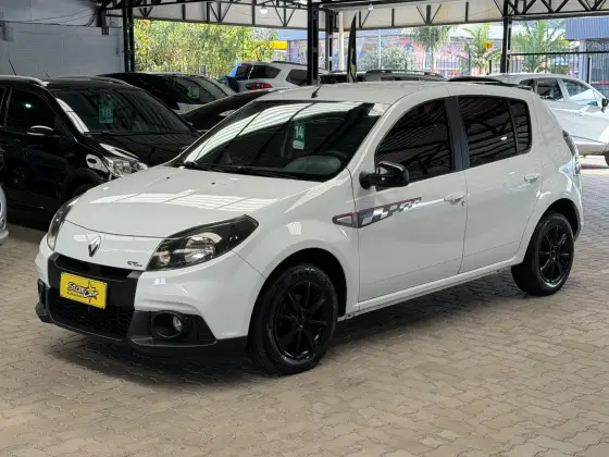 RENAULT SANDERO 1.6 GT LINE LIMITED FLEX 4P MANUAL RENAULT SANDERO 1.6 GT LINE LIMITED FLEX 4P MANUAL