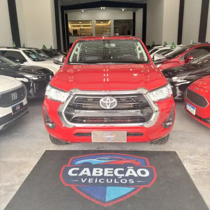 TOYOTA HILUX 2.8 D-4D TURBO DIESEL CD SRV 4X4 AUTOMÁTICO TOYOTA HILUX 2.8 D-4D TURBO DIESEL CD SRV 4X4 AUTOMÁTICO