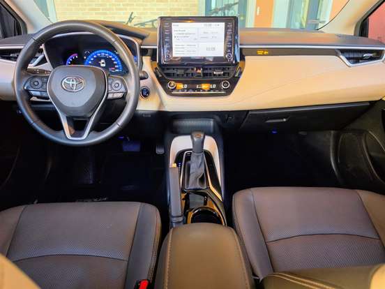 TOYOTA-COROLLA-2021