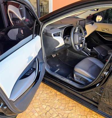 TOYOTA-COROLLA-2021