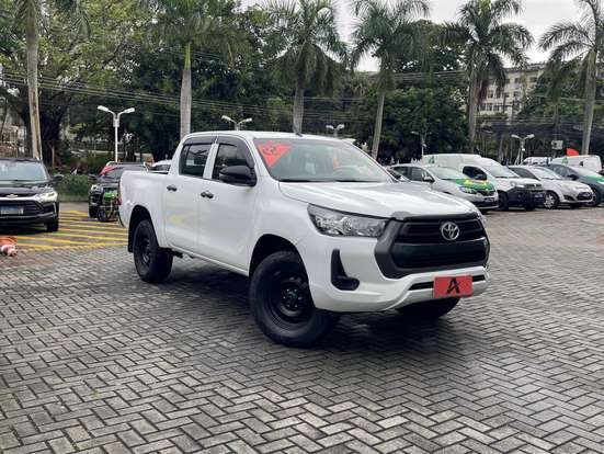 TOYOTA-HILUX-2022
