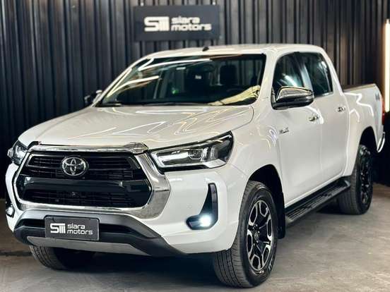 TOYOTA-HILUX-2.8 D-4D TURBO DIESEL CD SRX 4X4 AUTOMÁTICO TOYOTA-HILUX-2023