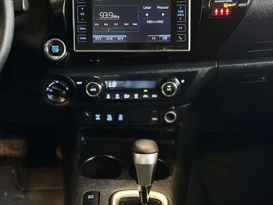 TOYOTA-HILUX-2.8 SRX 4X4 CD 16V DIESEL 4P AUTOMÁTICO TOYOTA-HILUX-2017