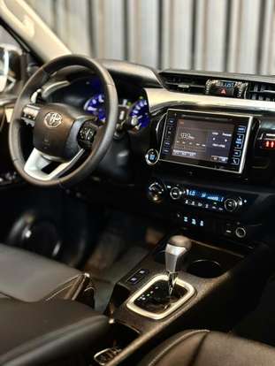 TOYOTA-HILUX-2017
