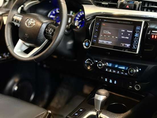 TOYOTA-HILUX-2.8 SRX 4X4 CD 16V DIESEL 4P AUTOMÁTICO TOYOTA-HILUX-2017