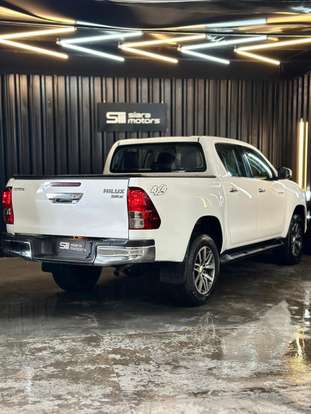 TOYOTA-HILUX-2017