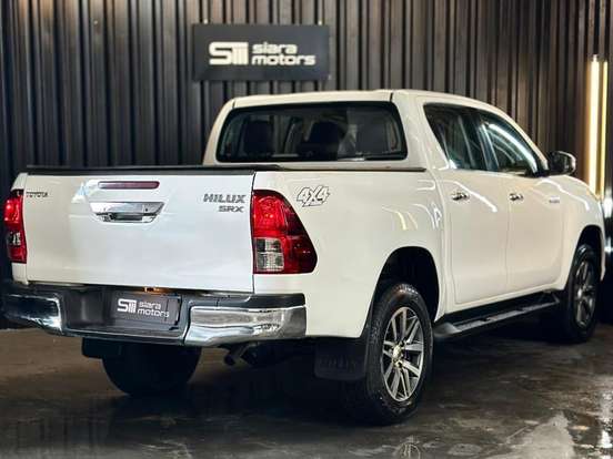 TOYOTA-HILUX-2.8 SRX 4X4 CD 16V DIESEL 4P AUTOMÁTICO TOYOTA-HILUX-2017