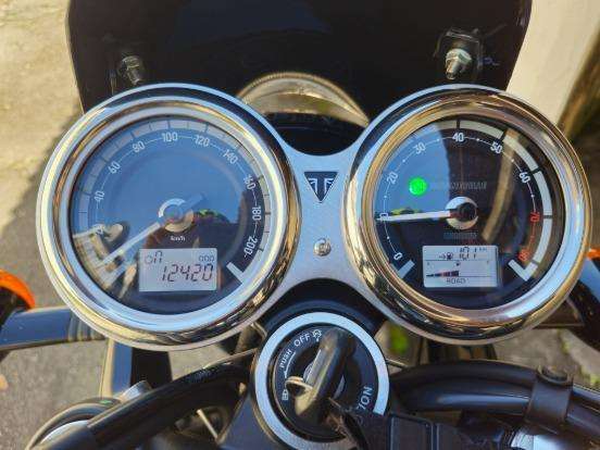 TRIUMPH-BONNEVILLE T120 BLACK 1200 TRIUMPH-BONNEVILLE T120 BLACK 1200-2024