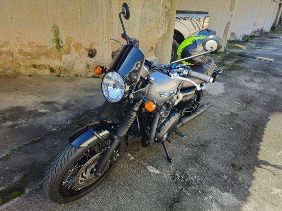 TRIUMPH-BONNEVILLE T120 BLACK 1200-2024