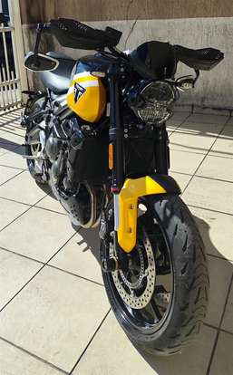 TRIUMPH-TRIDENT 660-2025