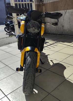 TRIUMPH-TRIDENT 660-2025