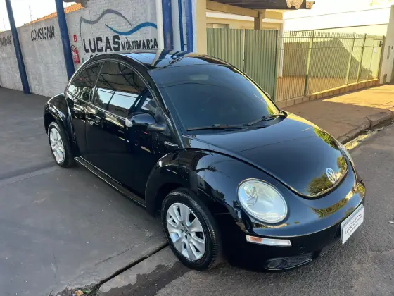 VOLKSWAGEN NEW BEETLE 2.0 MI 8V GASOLINA 2P AUTOMÁTICO VOLKSWAGEN NEW BEETLE 2.0 MI 8V GASOLINA 2P AUTOMÁTICO