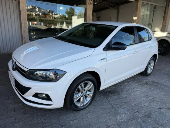 VOLKSWAGEN POLO 1.0 200 TSI COMFORTLINE AUTOMÁTICO