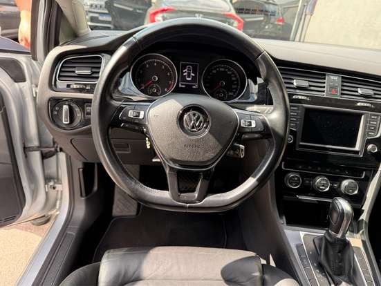 VOLKSWAGEN-GOLF-2016