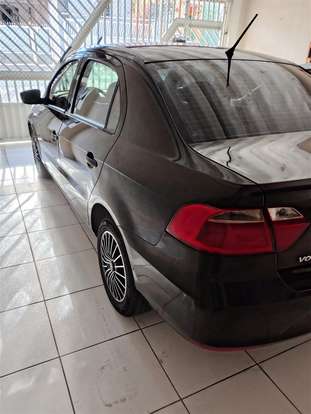 VOLKSWAGEN-VOYAGE-2014