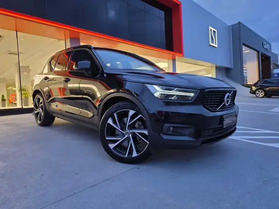 VOLVO XC40 1.5 T5 RECHARGE R-DESIGN GEARTRONIC VOLVO XC40 1.5 T5 RECHARGE R-DESIGN GEARTRONIC