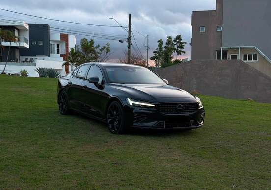 VOLVO-S60-2.0 T8 R-DESIGN HÍBRIDO 4P AUTOMÁTICO VOLVO-S60-2020