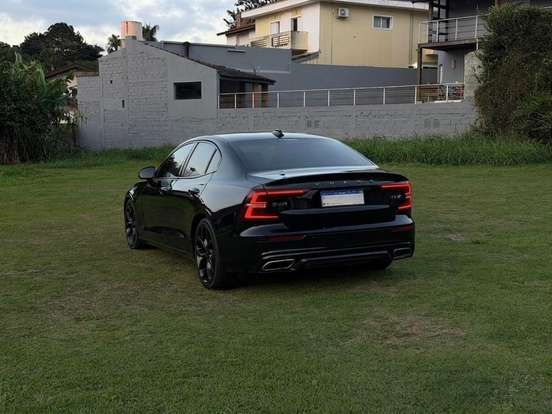 VOLVO-S60-2020