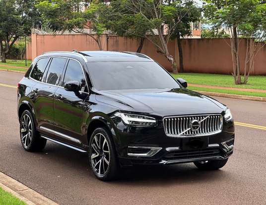 VOLVO-XC90-2023