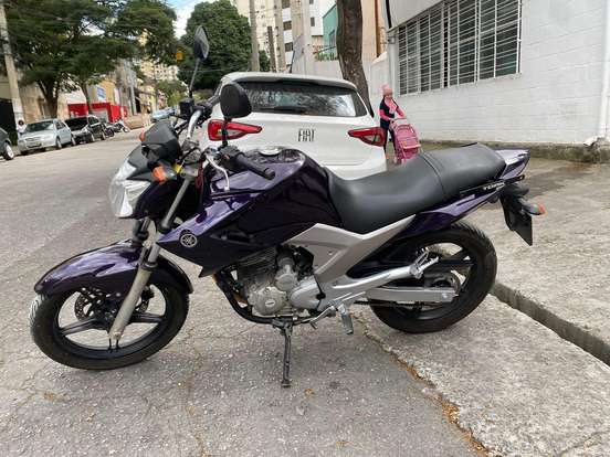 YAMAHA-YS 250 FAZER-2011