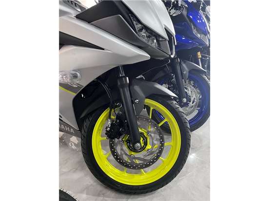 YAMAHA-YZF R15-2024