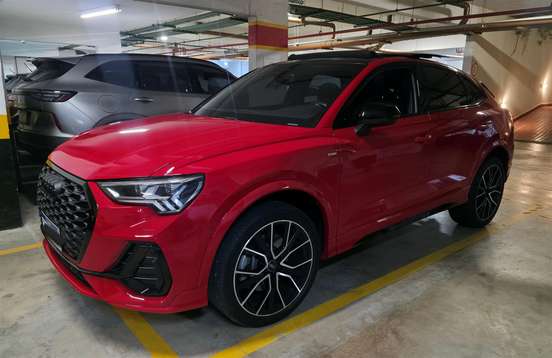 AUDI-Q3-2023