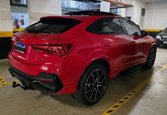 AUDI-Q3-2023