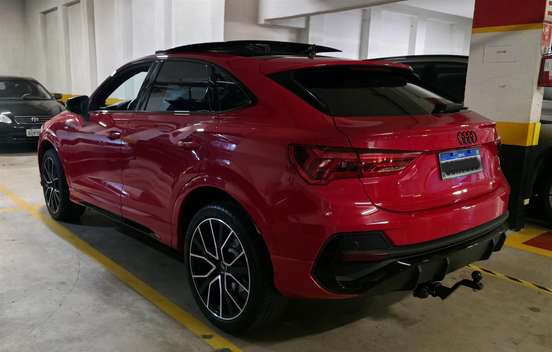 AUDI-Q3-2023