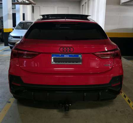AUDI-Q3-2023