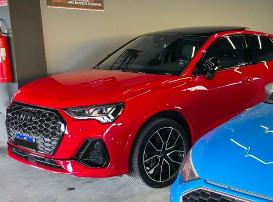 AUDI-Q3-2023