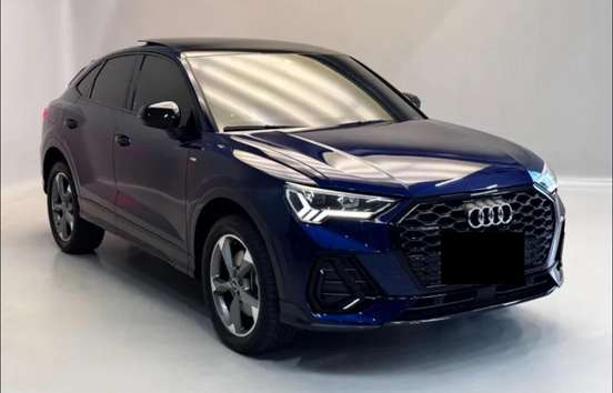 AUDI-Q3-2023