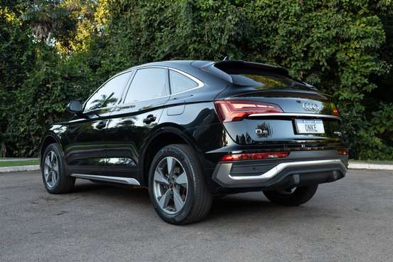 AUDI-Q5-2023