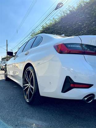 BMW-320i-2021