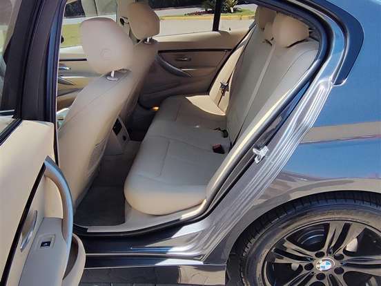 BMW-320i-2.0 SPORT 16V TURBO ACTIVE FLEX 4P AUTOMÁTICO BMW-320i-2017