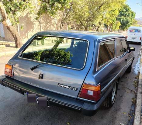 CHEVROLET-CARAVAN-1988