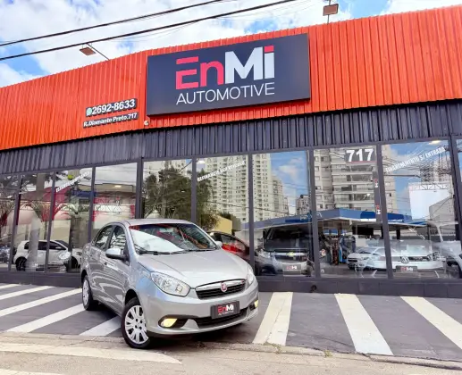 FIAT GRAND SIENA 1.4 MPI ATTRACTIVE 8V FLEX 4P MANUAL FIAT GRAND SIENA 1.4 MPI ATTRACTIVE 8V FLEX 4P MANUAL