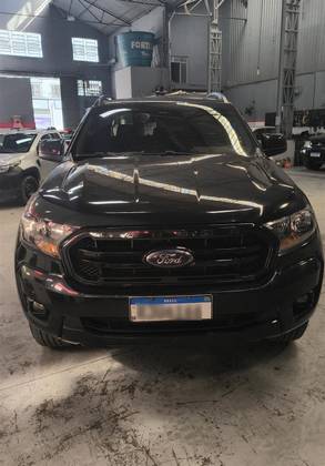 FORD RANGER 2.2 BLACK 4X2 CD 16V DIESEL 4P AUTOMÁTICO