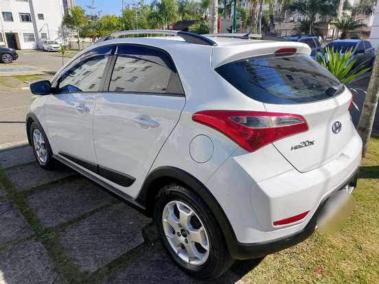 HYUNDAI-HB20X-1.6 16V STYLE FLEX 4P MANUAL HYUNDAI-HB20X-2015