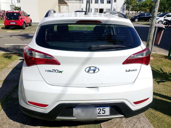 HYUNDAI-HB20X-1.6 16V STYLE FLEX 4P MANUAL HYUNDAI-HB20X-2015