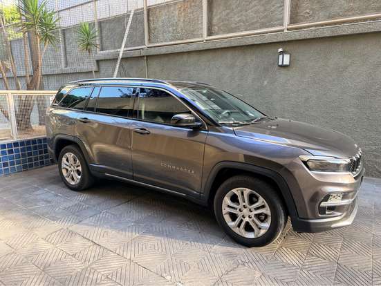 JEEP-COMMANDER-2023